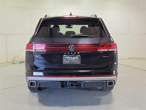 2024 Volkswagen Atlas 2.0T Peak Edition SEL