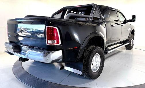 Brilliant Black Crystal Pearlcoat 2018 RAM 3500 Laramie