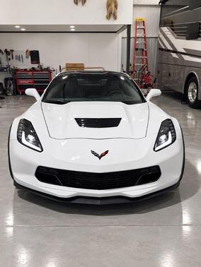 Arctic White 2019 Chevrolet Corvette Z06