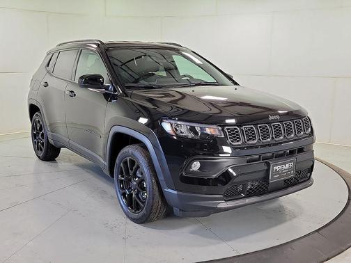 Diamond Black 2026 Jeep Compass Latitude