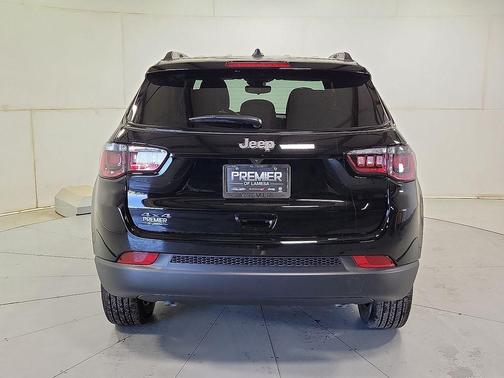 Diamond Black 2026 Jeep Compass Latitude