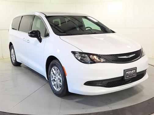 2026 Chrysler Voyager LX