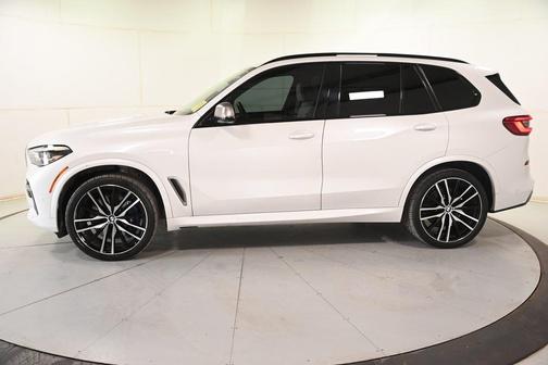 2020 BMW X5 M50i