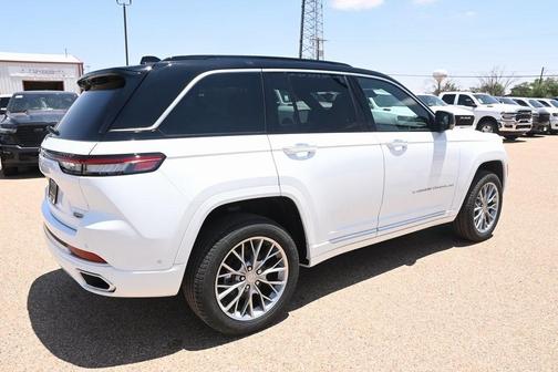 2025 Jeep Grand Cherokee Summit