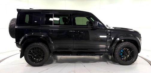 2022 Land Rover Defender 110 V8
