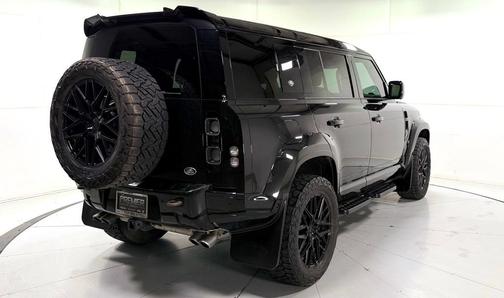 2022 Land Rover Defender 110 V8