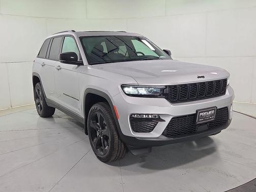 Silver Zynith 2025 Jeep Grand Cherokee Limited