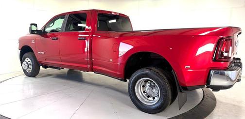 Molten Red Pearlcoat 2026 RAM 3500 Big Horn