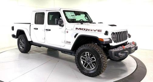 Bright White Clearcoat 2026 Jeep Gladiator Mojave