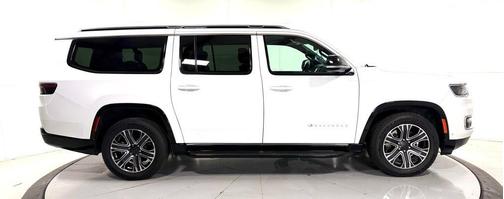 Bright White Clearcoat 2024 Jeep Wagoneer L Series II