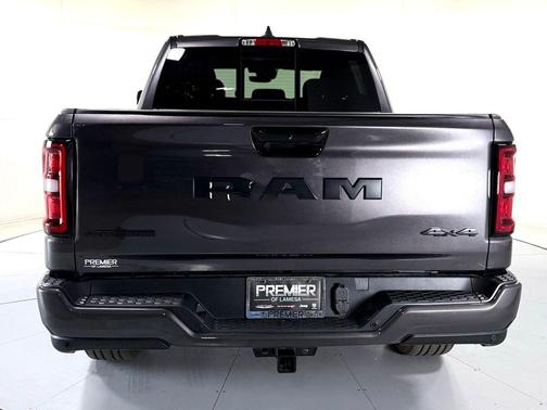 Granite Crystal Clearcoat Metallic 2026 RAM 1500 Big Horn/Lone Star