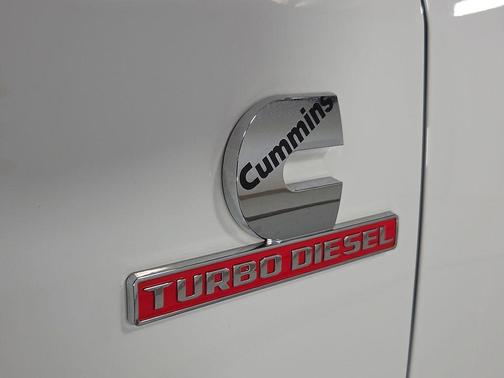 Bright White Clearcoat 2024 RAM 3500 Tradesman