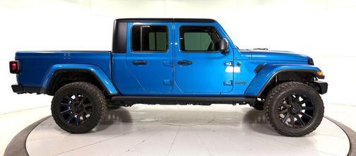 Hydro Blue Pearlcoat 2022 Jeep Gladiator Sport
