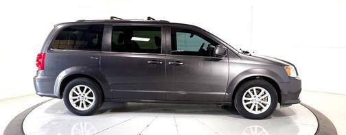 Granite Crystal Clearcoat Metallic 2019 Dodge Grand Caravan SXT