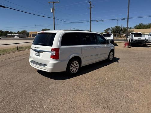 2011 Chrysler Town & Country Touring-L