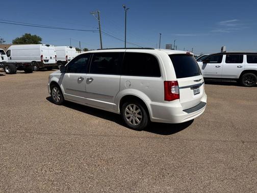 2011 Chrysler Town & Country Touring-L