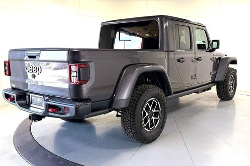 Granite Crystal Clearcoat Metallic 2026 Jeep Gladiator Rubicon