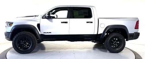 Silver Zynith 2026 RAM 1500 RHO