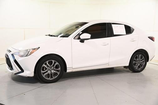 2019 Toyota Yaris Sedan LE