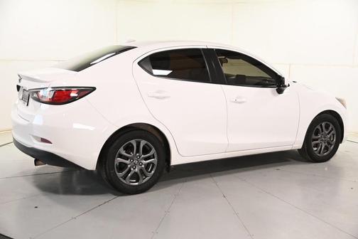 2019 Toyota Yaris Sedan LE