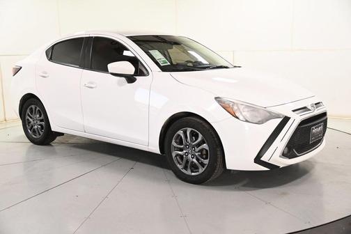 2019 Toyota Yaris Sedan LE