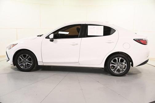 2019 Toyota Yaris Sedan LE