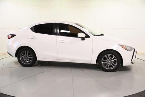 2019 Toyota Yaris Sedan LE