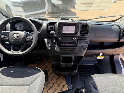 Bright White Clearcoat 2027 RAM ProMaster 2500 High Roof