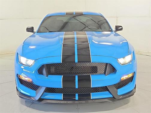 2017 Ford Shelby GT350 Base