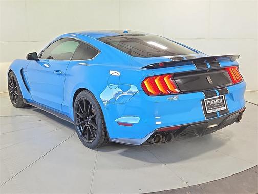 2017 Ford Shelby GT350 Base