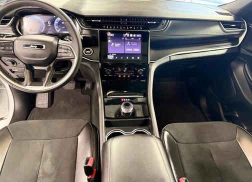 2024 Jeep Grand Cherokee L Laredo