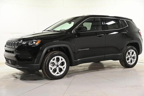Diamond Black 2025 Jeep Compass Sport