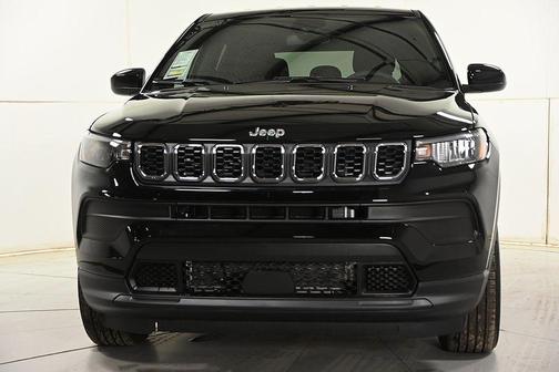 Diamond Black 2025 Jeep Compass Sport