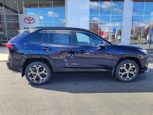 2025 Toyota RAV4 Hybrid SE