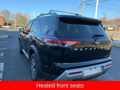 2023 Nissan Pathfinder SL 4WD