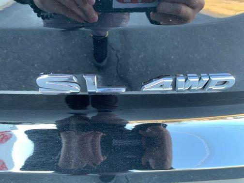 2023 Nissan Pathfinder SL 4WD