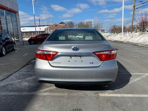 2017 Toyota Camry Hybrid XLE