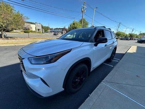 2024 Toyota Highlander Hybrid XLE