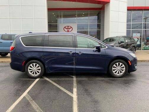 2018 Chrysler Pacifica Touring Plus