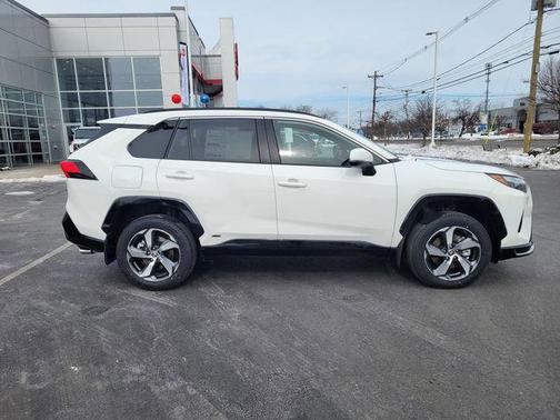 2025 Toyota RAV4 Plug-In Hybrid SE