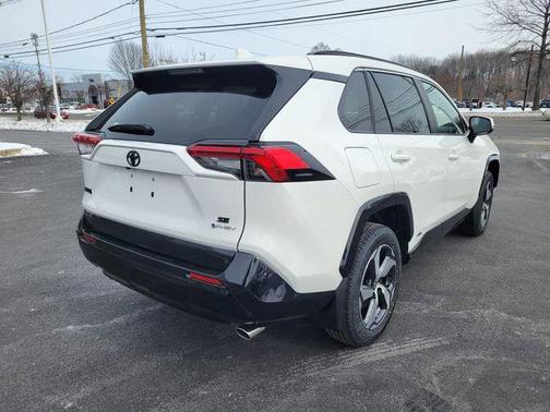 2025 Toyota RAV4 Plug-In Hybrid SE