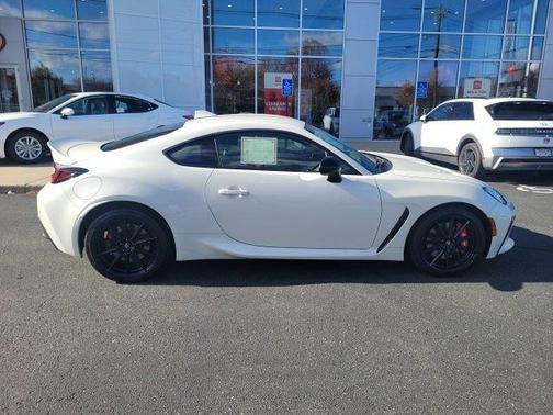 2025 Toyota GR86 Premium