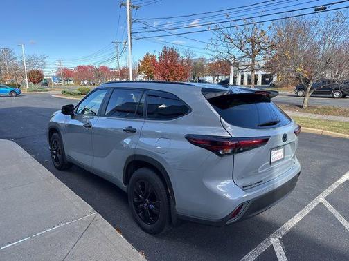 2024 Toyota Highlander Hybrid XLE