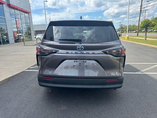 Predawn Gray Mica 2023 Toyota Sienna LE
