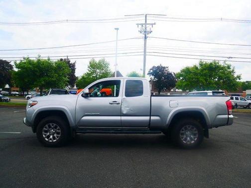 2016 Toyota Tacoma SR5