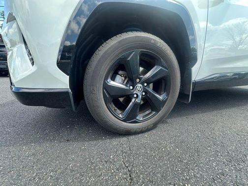 2020 Toyota RAV4 Hybrid SE