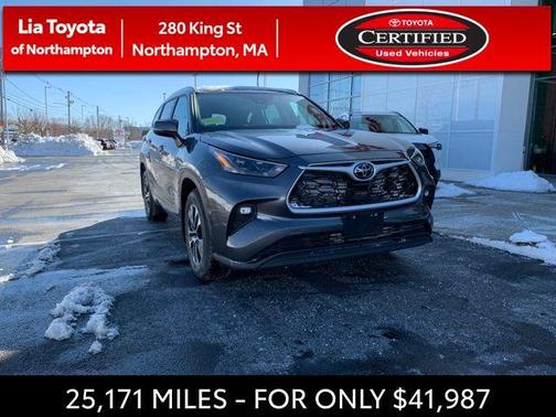 2025 Toyota Highlander XLE