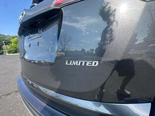 2017 Toyota RAV4 Hybrid Limited