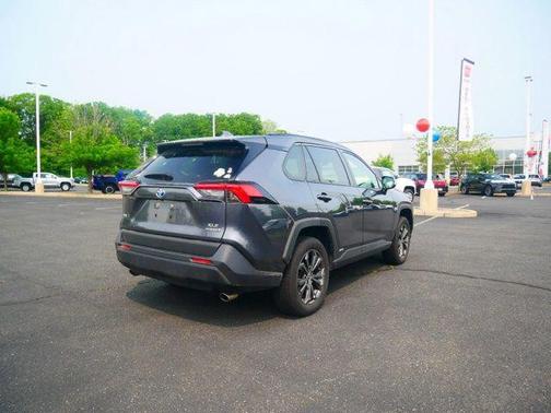 2022 Toyota RAV4 Hybrid XLE Premium