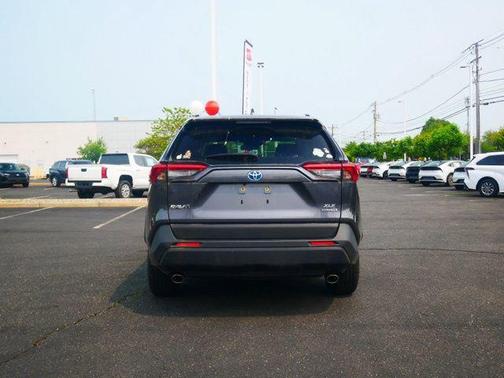 2022 Toyota RAV4 Hybrid XLE Premium